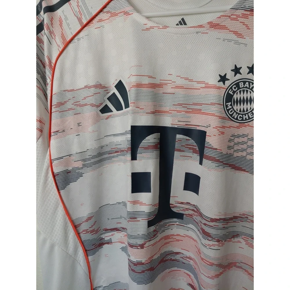 Adidas Men's FC Bayern Munich 25/26 Away Authentic Jersey - MÜLLER FAREWELL GAME